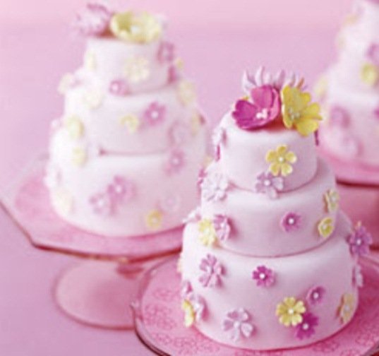 mini wedding cake ideas_unique mini wedding cakes 5 Mini Wedding Cakes Ideas