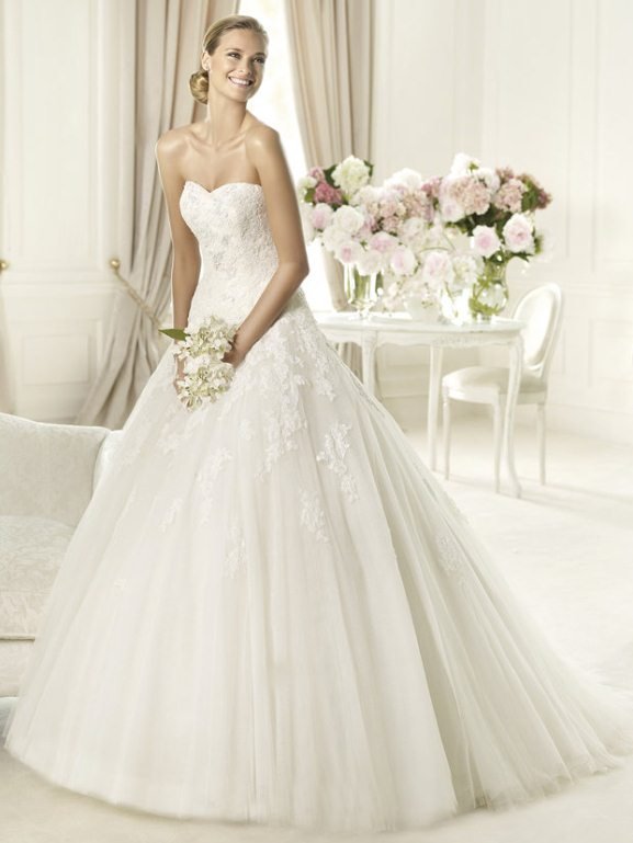 Vinatge themed inspired bridal-gown-manuel-mota-pronovias-2013-IMAN-BALCANAR_B
