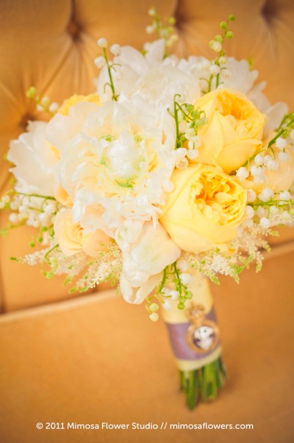 vintage yellow-wedding-bridal-bouquet-51 Vintage Chic Wedding Theme Bouquets