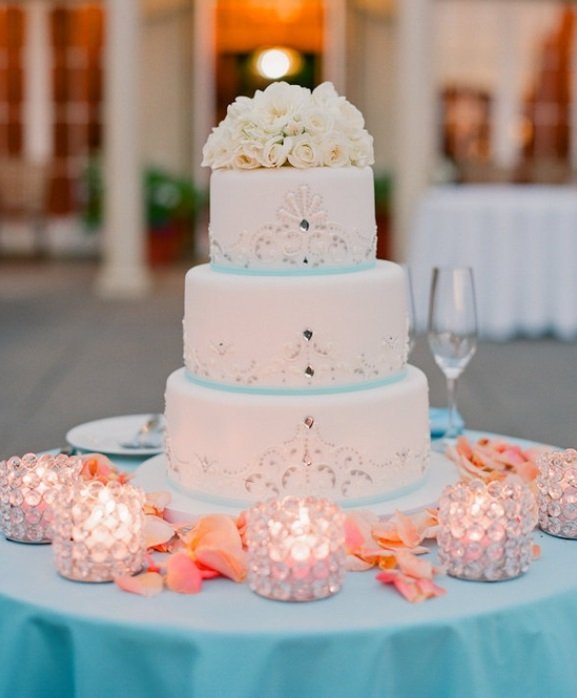 Stylish Beach wedding cake
