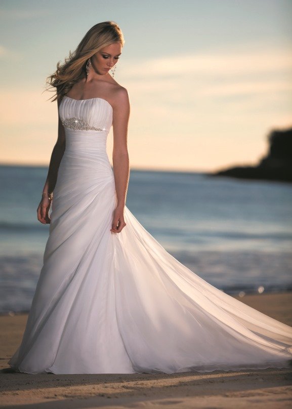 Stylish Beach wedding dress_2