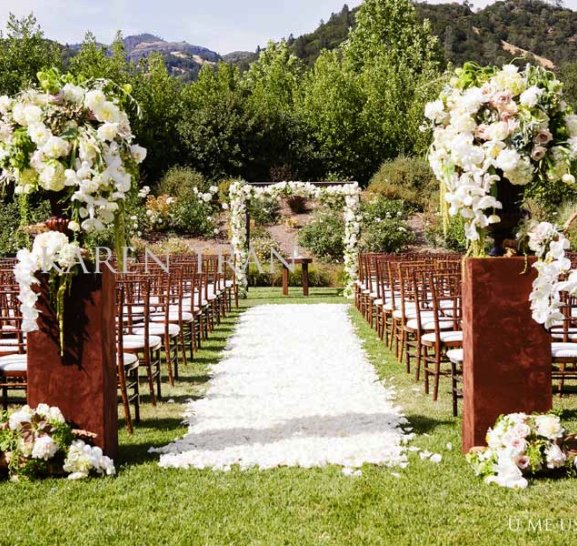 outdoor english garden ceremony