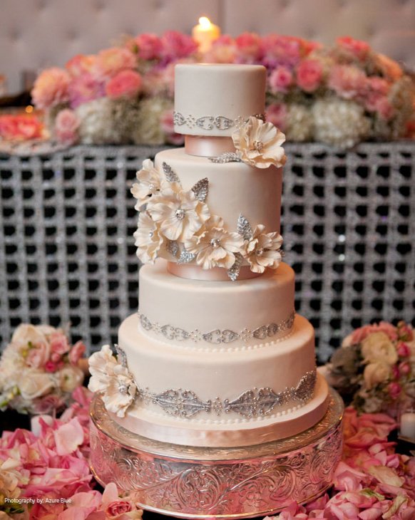 Silver Wedding theme_silver and pink cake