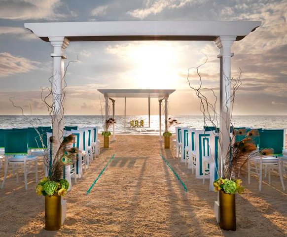 All inclusive Cancun Palace Resorts Tiffany Blue Wedding Themes