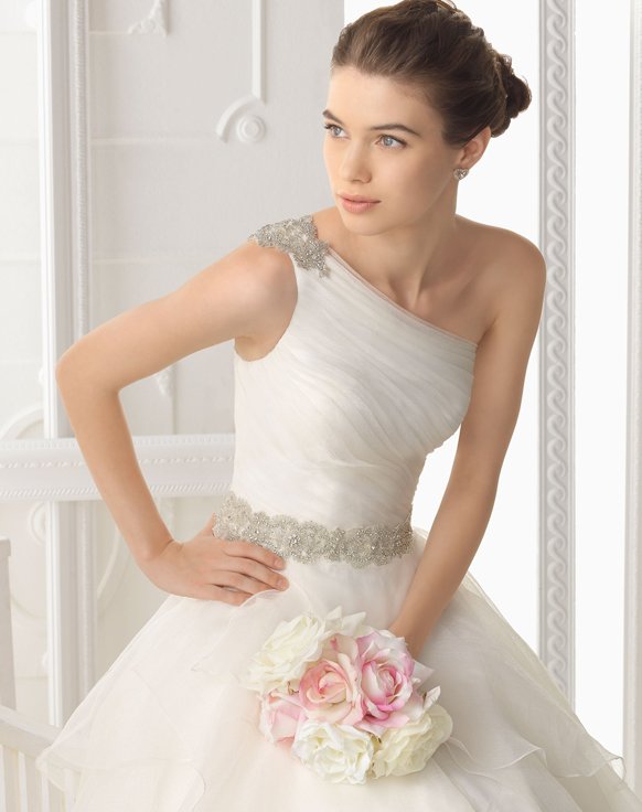 airebarcelona _2014 Spring Wedding Dress _ Blush Pink bouquet ideas
