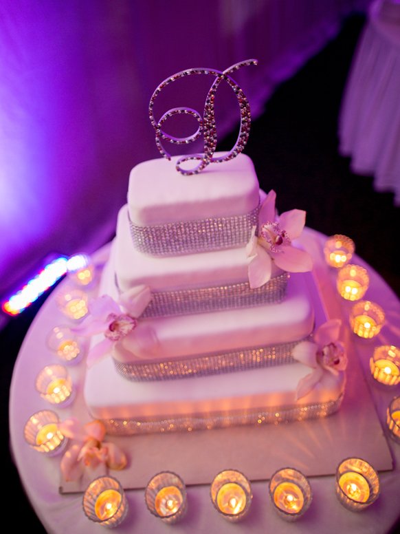 Stylish Caribbean Destination Wedding cake