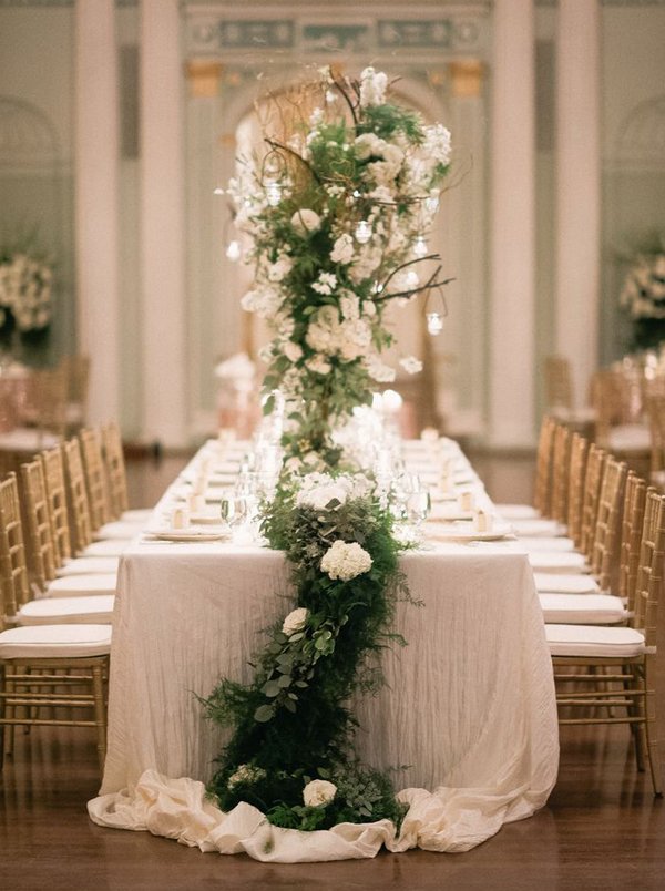 Long Table Garland Wedding Centerpiece _Photography Altmix Photography