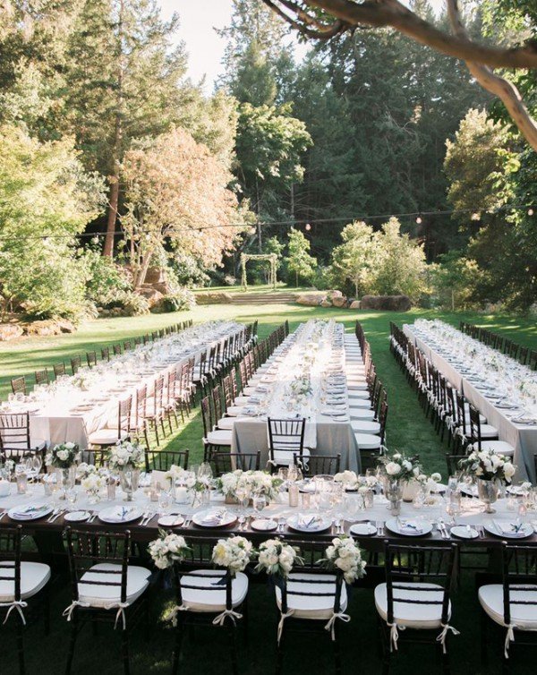 outdoor wedding long tables_Jesse Leake photography