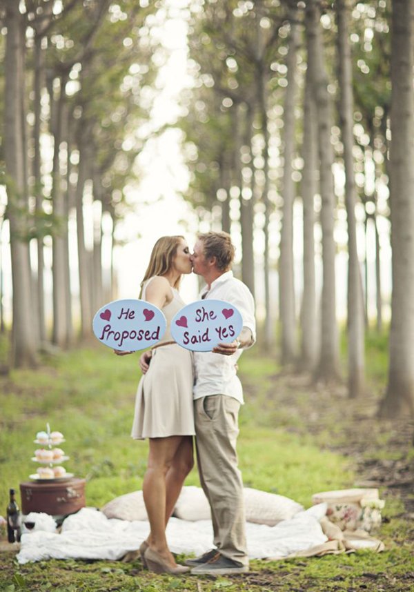 Engagement Photo Shoot Ideas_Simply Photography
