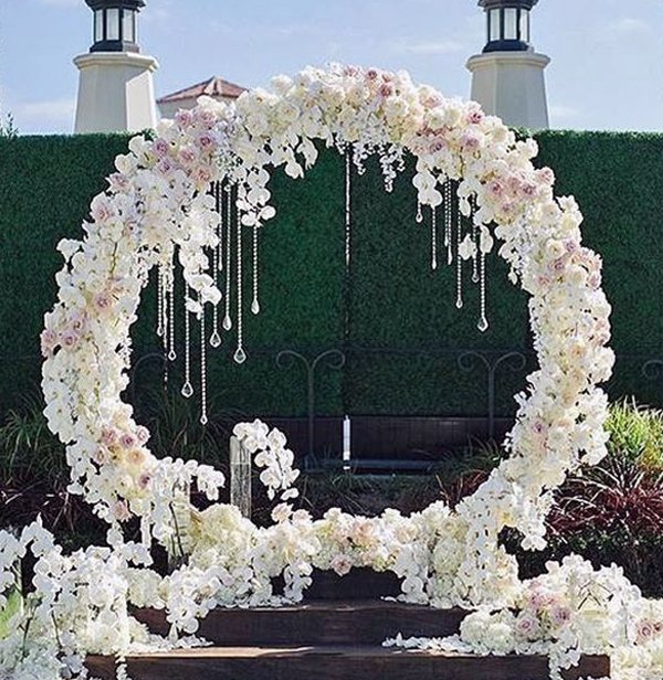 2017 Stylish Circle Ceremony White Orchids With Hanging Crystals