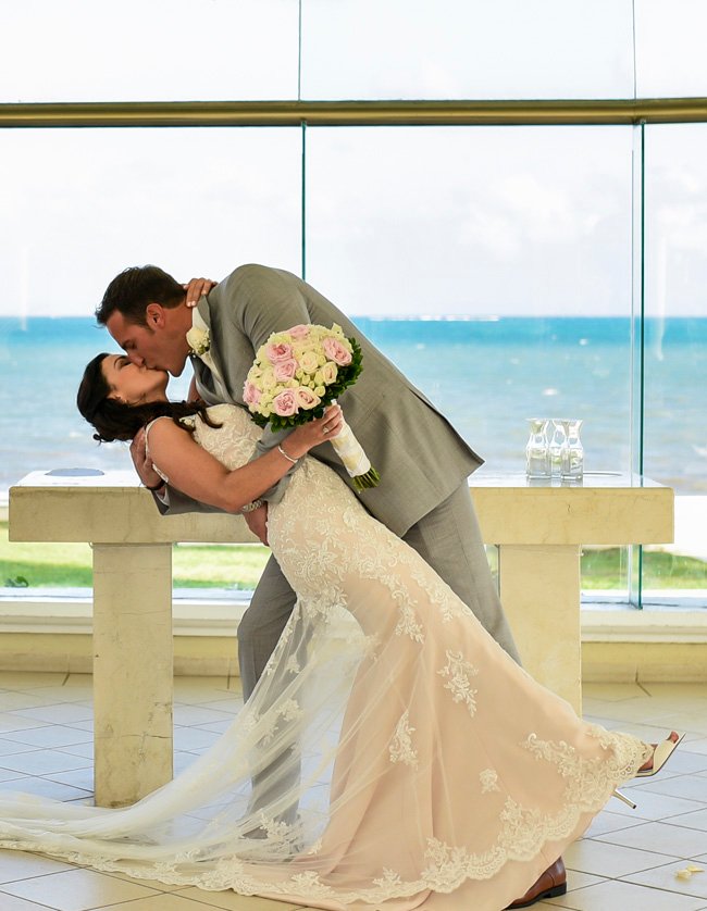 2017 Stlylish Moon Palace Wedding Tucan Gazebo Vow Exchange 2_ By Weddings Romantique