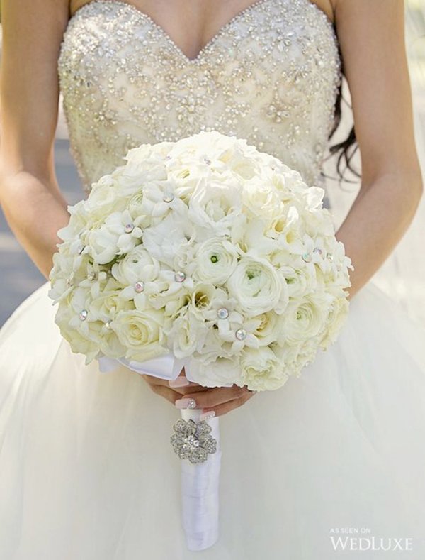 2018 Vintage Glamour Wedding Bouquet Ideas-image courtesy of Wedluxe Blog