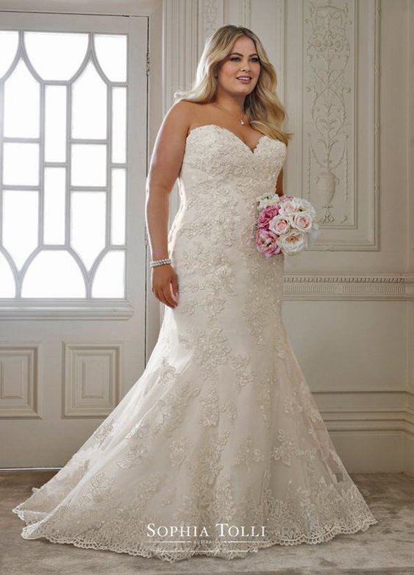 2018 Vintage Glamour Wedding Dress_by Wedding Dresses by Sophia Tolli_Y11870 Alexia